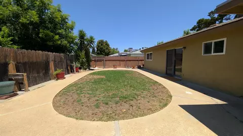 Exterior - 404 Fall Ave, Madera, CA 93637 photo 8 of 8