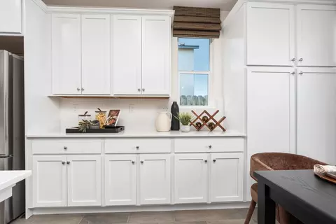 Kitchen - 6774 E Sentry Dr, Fresno, CA 93727 photo 11 of 11