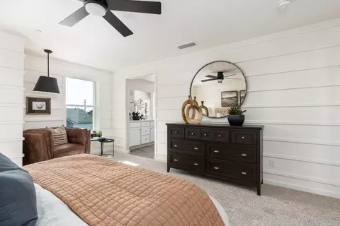 Bedroom - 6774 E Sentry Dr, Fresno, CA 93727 photo 5 of 5