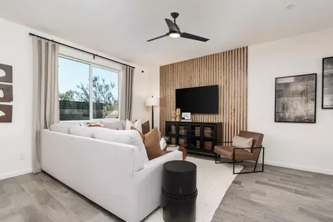 Living - 6774 E Sentry Dr, Fresno, CA 93727 photo 2 of 4
