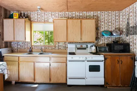 Kitchen - 0 Ca-245, Miramonte, CA 93641 photo 2 of 2