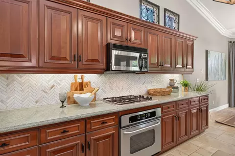 Kitchen - 3283 Buckingham Ave, Clovis, CA 93619 photo 6 of 7