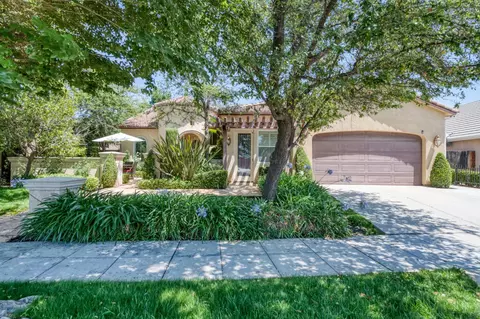 Exterior - 3283 Buckingham Ave, Clovis, CA 93619 photo 3 of 13