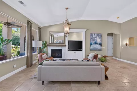 Living - 3283 Buckingham Ave, Clovis, CA 93619 photo 2 of 3