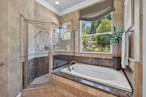 Bath - 3283 Buckingham Ave, Clovis, CA 93619 photo 5 of 5
