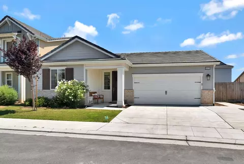 Exterior - 4076 Dennis, Clovis, CA 93619 photo 3 of 7
