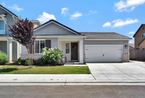 4076 Dennis, Clovis, CA 93619