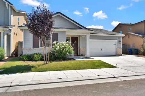 Exterior - 4076 Dennis, Clovis, CA 93619 photo 2 of 7