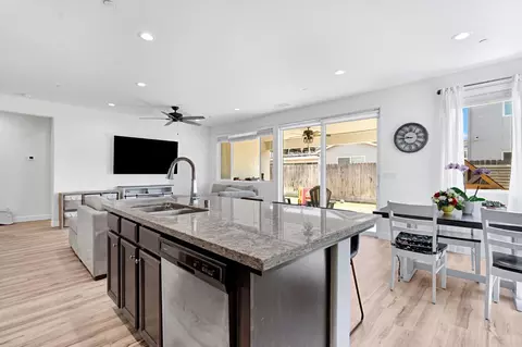 Kitchen - 4076 Dennis, Clovis, CA 93619 photo 3 of 4