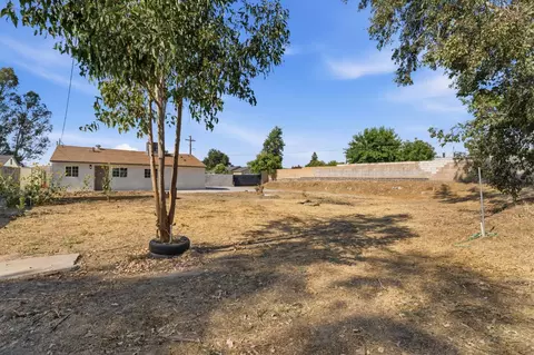 Exterior - 3851 E Marcus Ave, Friant, CA 93626 photo 8 of 9