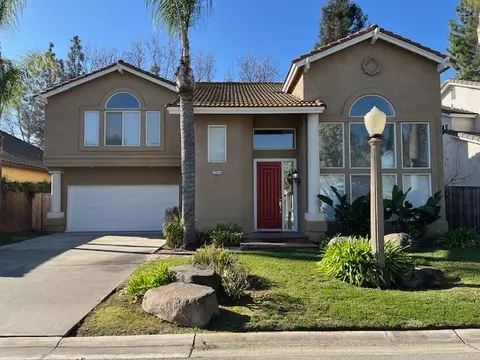 2549 E Jenny Ave, Fresno, CA 93720