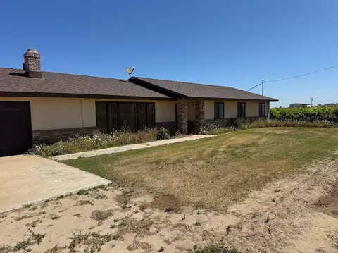 Exterior - 376 E Klepper, Caruthers, CA 93609 photo 4 of 5