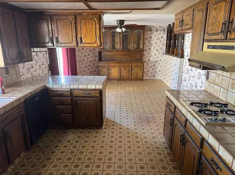 Kitchen - 376 E Klepper, Caruthers, CA 93609 photo 1 of 3