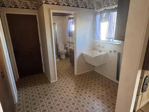 Entry Way - 376 E Klepper, Caruthers, CA 93609 photo 3 of 3