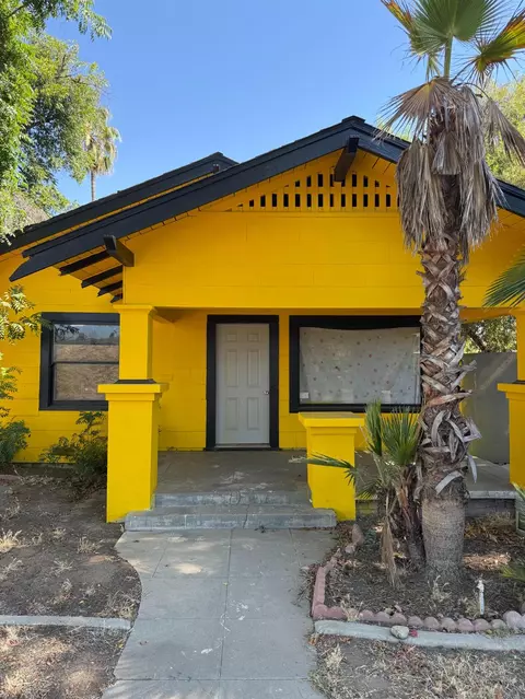 219 E Dennett Ave, Fresno, CA 93728