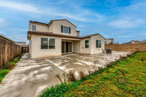 Exterior - 518 Traverse Dr S, Madera, CA 93636 photo 7 of 9