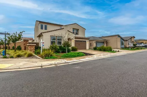 Exterior - 518 Traverse Dr S, Madera, CA 93636 photo 3 of 9