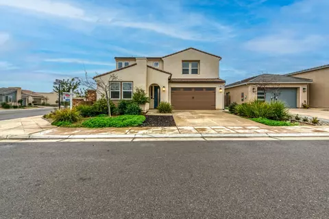 Exterior - 518 Traverse Dr S, Madera, CA 93636 photo 4 of 9