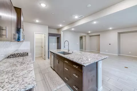 Kitchen - 518 Traverse Dr S, Madera, CA 93636 photo 1 of 4