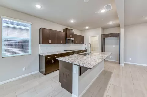 Kitchen - 518 Traverse Dr S, Madera, CA 93636 photo 4 of 4