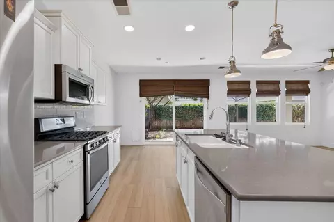 Kitchen - 3532 Hampton Way, Clovis, CA 93619 photo 2 of 2