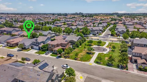 View/Area - 3532 Hampton Way, Clovis, CA 93619 photo 2 of 3