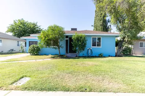 4446 E Brentwood Ave, Fresno, CA 93703