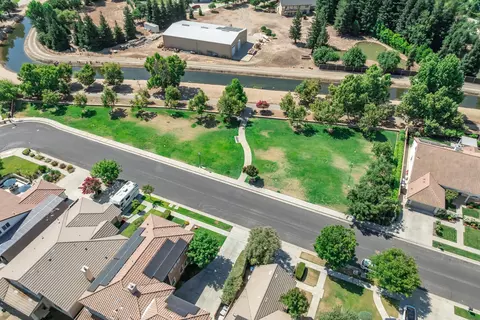2140 Serena Ave, Clovis, CA 93619 photo 46