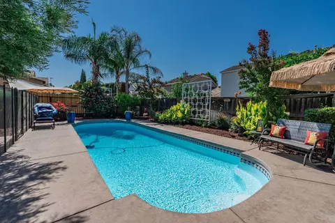 2140 Serena Ave, Clovis, CA 93619 photo 37