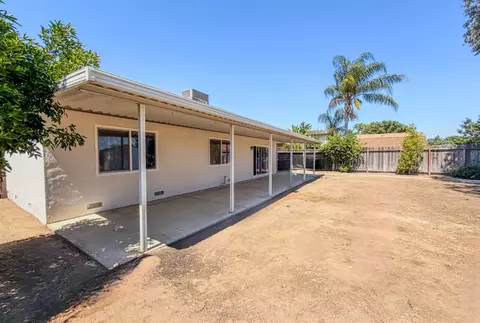 Exterior - 238 W Swift Ave, Clovis, CA 93612 photo 4 of 4
