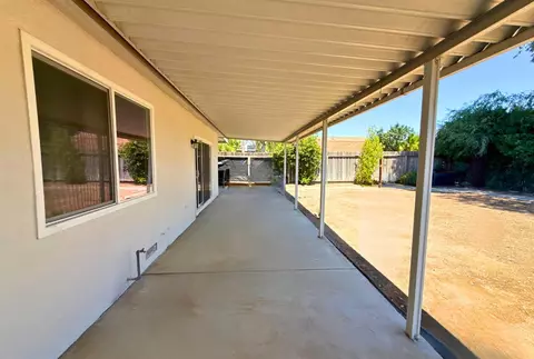 Exterior - 238 W Swift Ave, Clovis, CA 93612 photo 3 of 4
