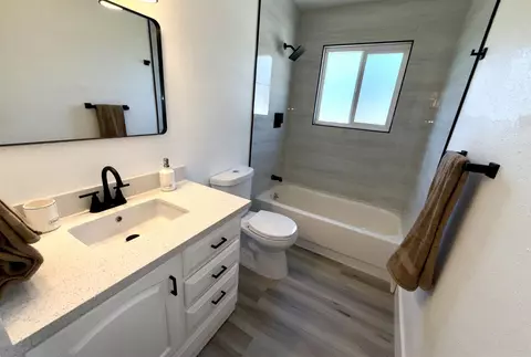 Bath - 238 W Swift Ave, Clovis, CA 93612 photo 1 of 3