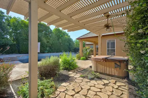 Exterior - 11 W Jordan Ave, Clovis, CA 93611 photo 13 of 17