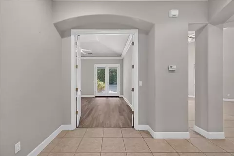 Entry Way - 11 W Jordan Ave, Clovis, CA 93611 photo 4 of 8