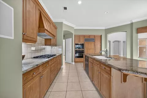 Kitchen - 11 W Jordan Ave, Clovis, CA 93611 photo 5 of 9
