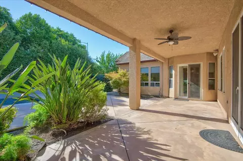 Exterior - 11 W Jordan Ave, Clovis, CA 93611 photo 4 of 17
