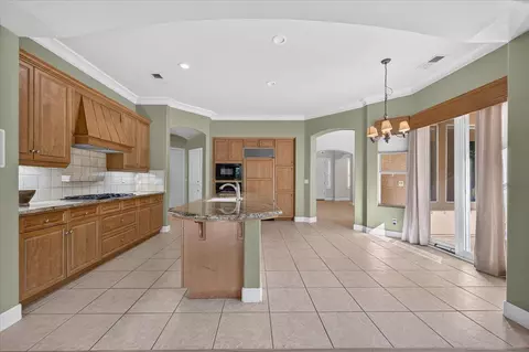 Kitchen - 11 W Jordan Ave, Clovis, CA 93611 photo 3 of 9