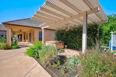 Exterior - 11 W Jordan Ave, Clovis, CA 93611 photo 12 of 17