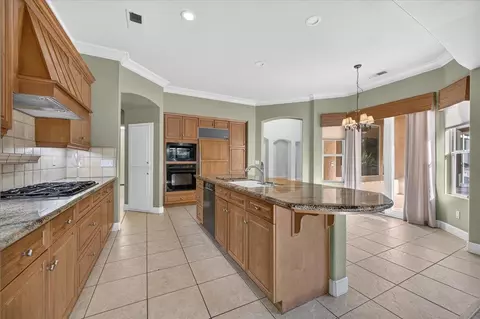 Kitchen - 11 W Jordan Ave, Clovis, CA 93611 photo 4 of 9