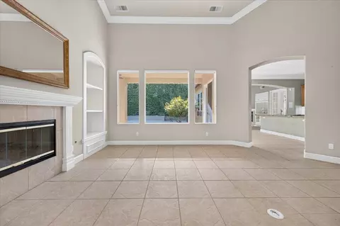 Living - 11 W Jordan Ave, Clovis, CA 93611 photo 9 of 18