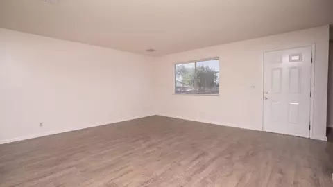 Living - 429 E Valley St, Coalinga, CA 93210 photo 1 of 2