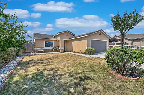 557 Camellia Dr, Chowchilla, CA 93610 photo 1
