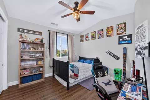 Bedroom - 1802 N Kaweah Ave, Clovis, CA 93619 photo 5 of 7