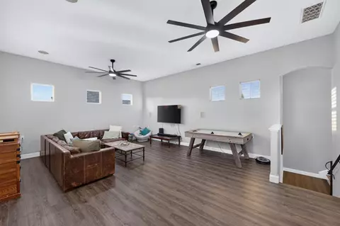 Entry Way - 1802 N Kaweah Ave, Clovis, CA 93619 photo 7 of 9