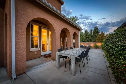 Exterior - 1802 N Kaweah Ave, Clovis, CA 93619 photo 9 of 25