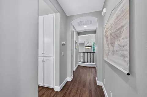 Entry Way - 1802 N Kaweah Ave, Clovis, CA 93619 photo 6 of 9