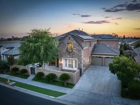 1802 N Kaweah Ave, Clovis, CA 93619