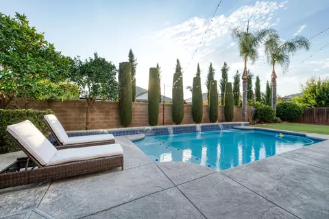 Exterior - 1802 N Kaweah Ave, Clovis, CA 93619 photo 22 of 25