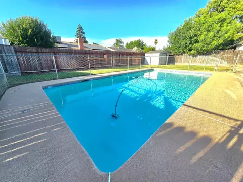 Exterior - 1517 Lincoln, Clovis, CA 93611 photo 7 of 7