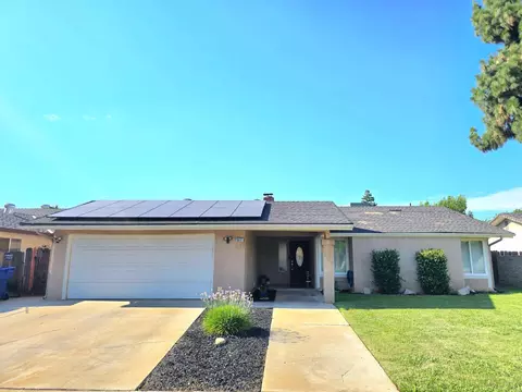 Exterior - 1517 Lincoln, Clovis, CA 93611 photo 2 of 7